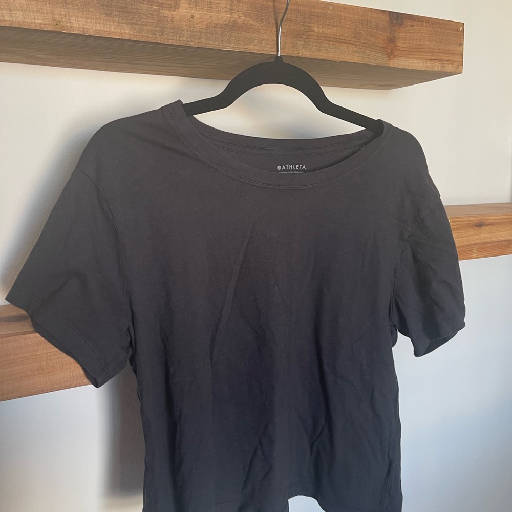 Athleta black/dark gray crop tee Sz Large. Worn a handful of times - like new!